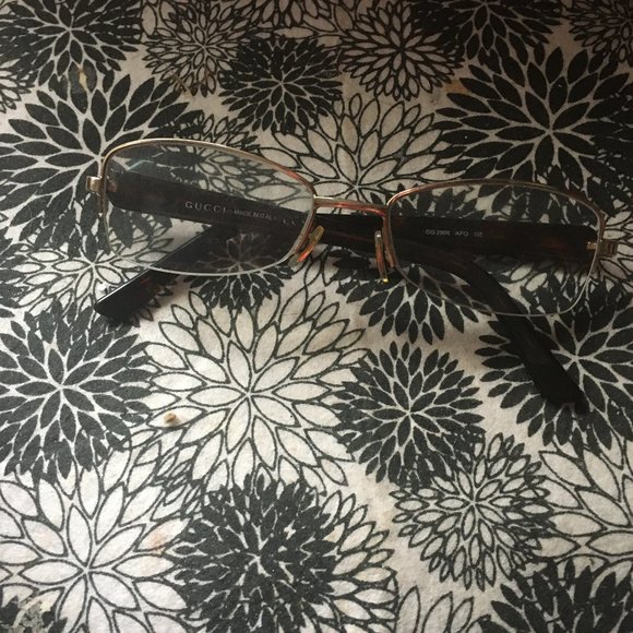 Retired Gucci Prescription Glasses - 370 $80 or $60 w/offer - Picture 1 of 5